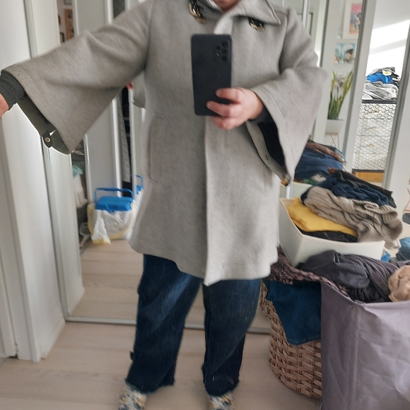 Zara coat - Picture 2 of 3